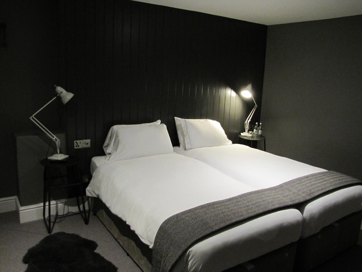 Mill Street Pub & Kitchen Bed & Breakfast โอ๊กคัม ภายนอก รูปภาพ